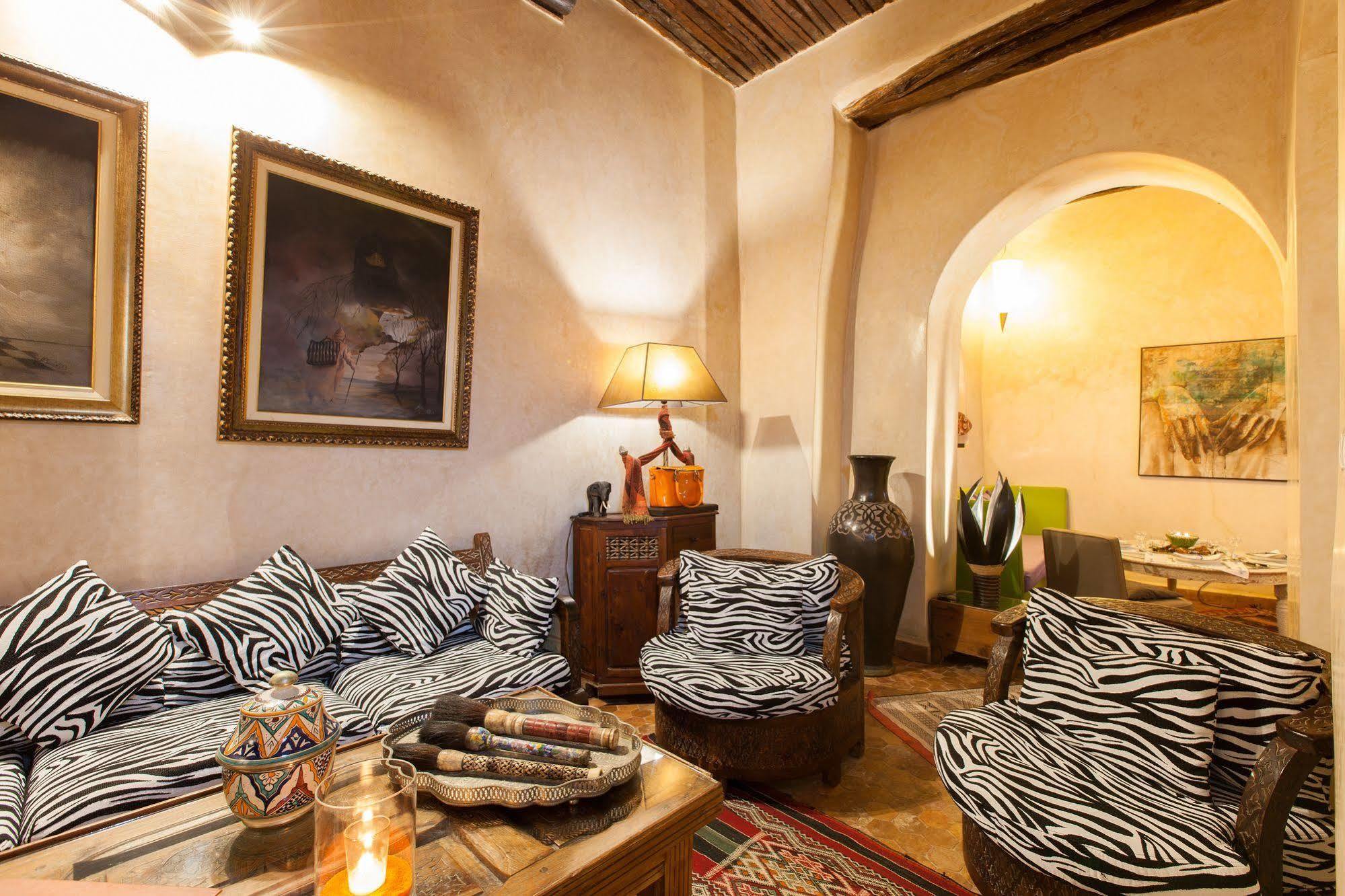 Riad Emotion เอสเซาอิรา ภายนอก รูปภาพ